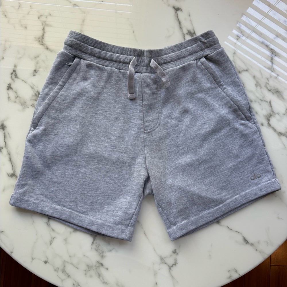 ALO chill shorts